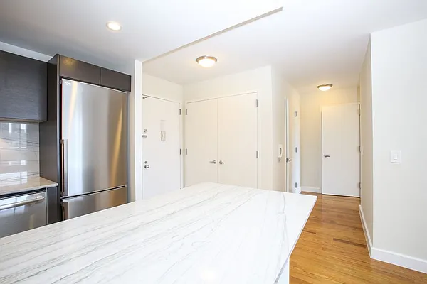 Rented by Stonehenge NYC LLC | media 9