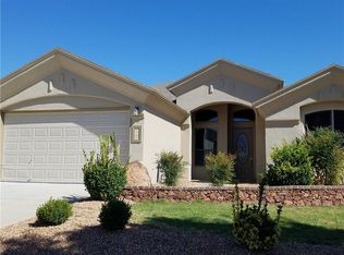 442 Emerald Shore Ln, Socorro, TX 79928