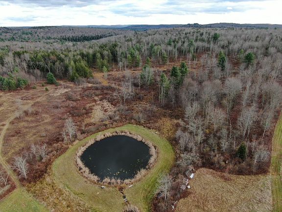 5th image of 140 Round Pond Rd