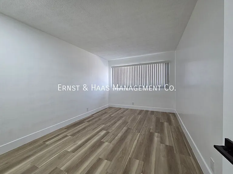 1440 Elm Ave #4 — Photo 13