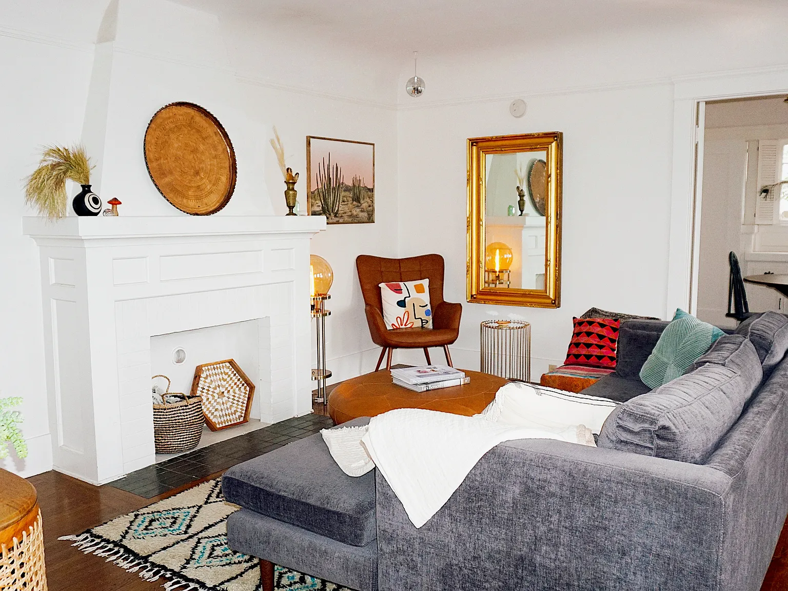 3 bed, 1000 sqft, $4,995 — Photo 3