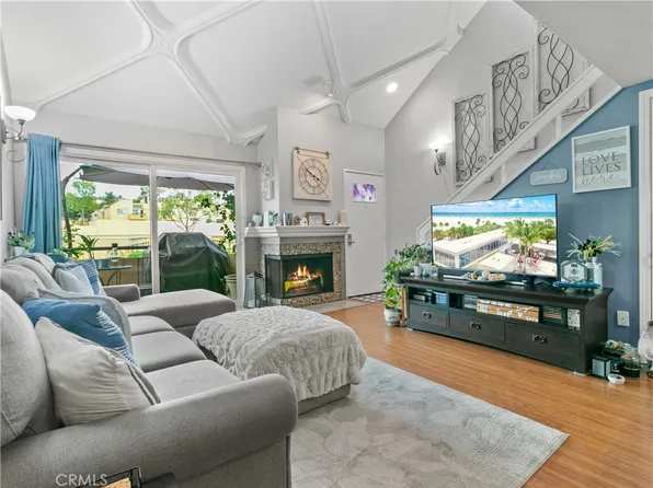 25671 Le Parc Unit 82, Lake Forest, CA 92630