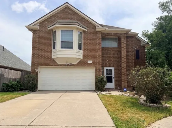 12211 Meadow Crest Ct, Meadows Place, TX 77477