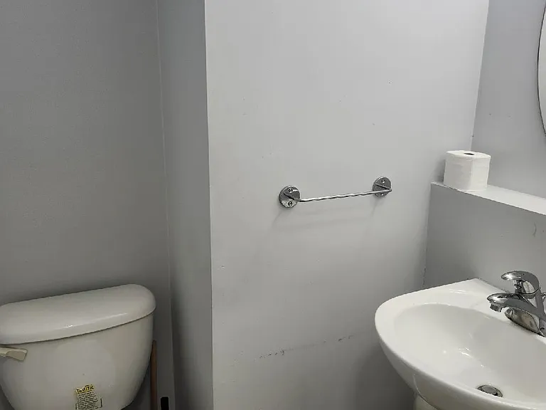 1635 Rutherford Rd SW — Photo 4