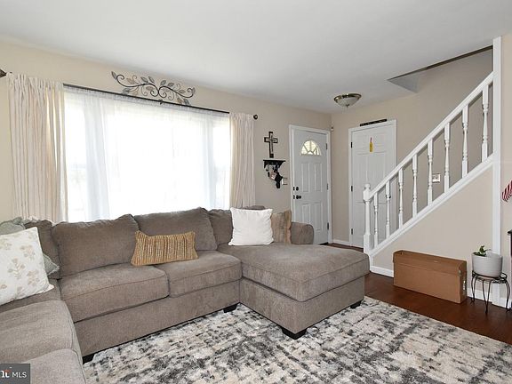 2nd image of 2465 Sylvan Ave