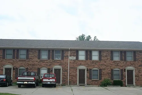 136 Maple Hill Dr Photo 1