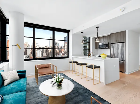 515 West 38th Street image 1 of 27