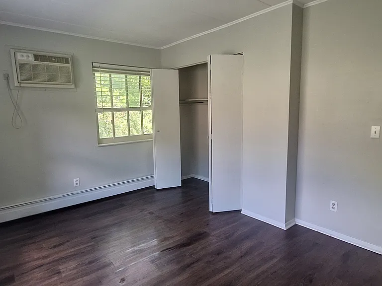 300 Highway Ave #4 — Photo 10