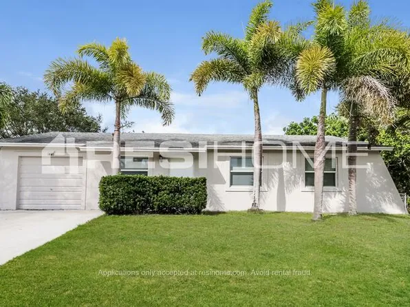 1001 Mohican Blvd, Jupiter, FL 33458