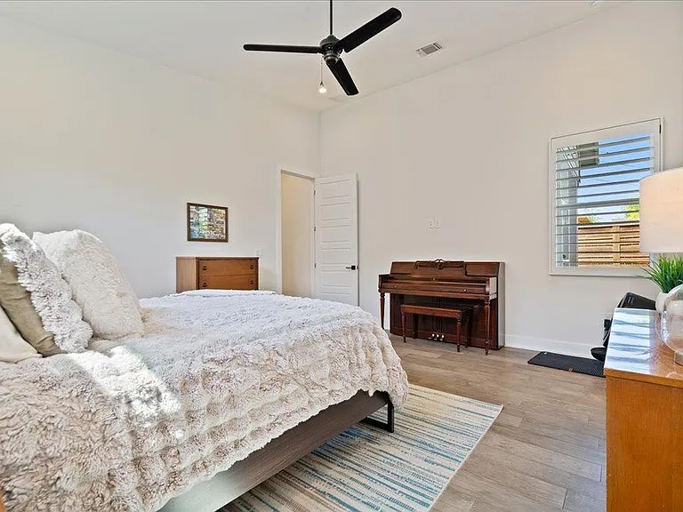 7009 Zachary Dr — Photo 19