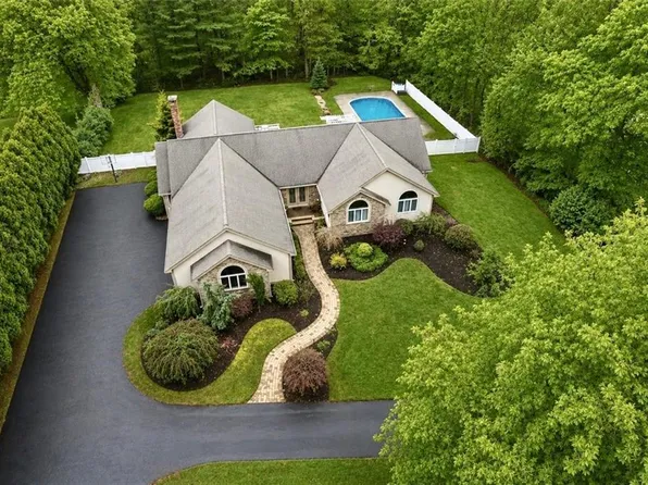 267 Chestnut St, Seekonk, MA 02771