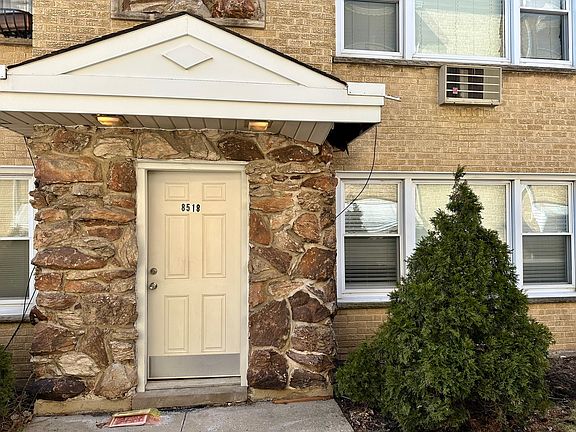 2nd image of 8518 W Rascher Ave Unit 2