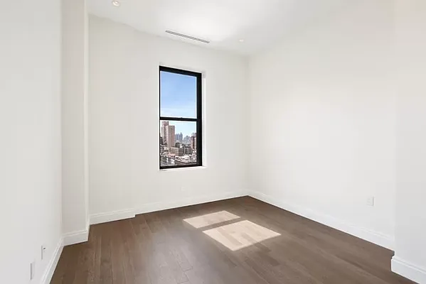 Rented by REAL New York | media 5