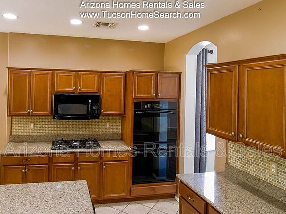 4th image of 732 W Camino Tunera