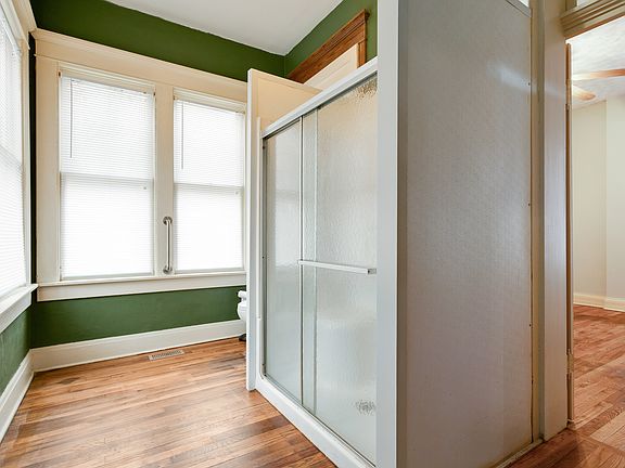 5th image of 798 E Columbus St
