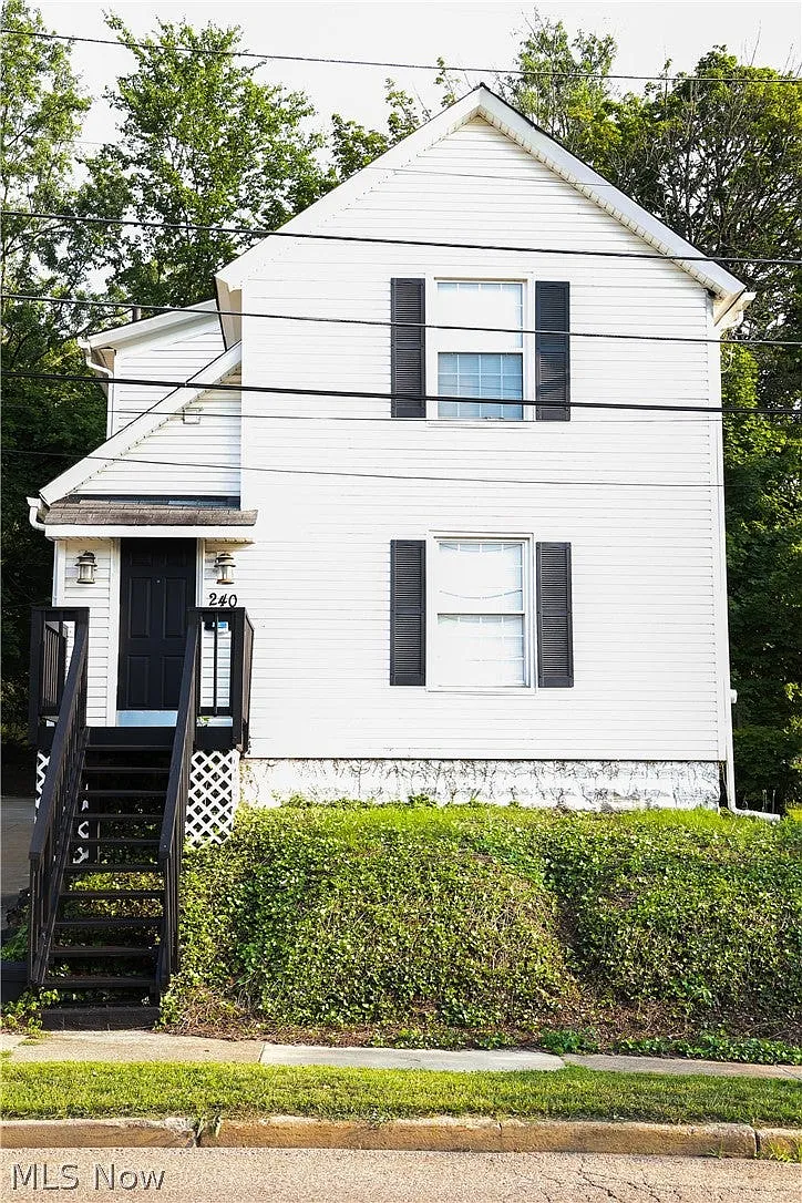 1 bed, 1.5 bath, 1000 sqft, $950 — Photo 1