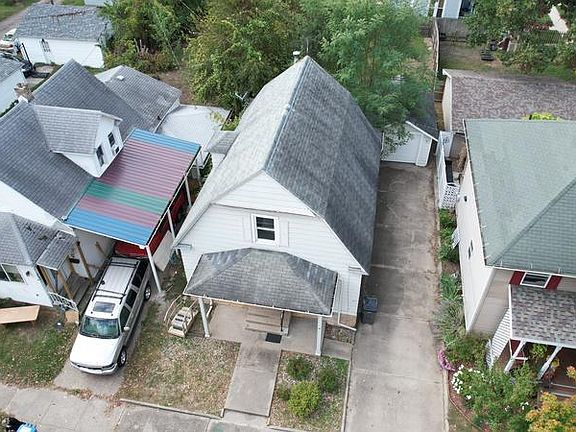 5th image of 625 Plum St