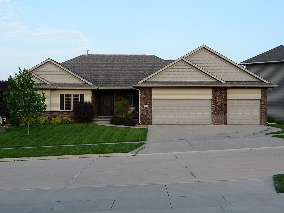 1st image of 513 Whispering Willow Ln
