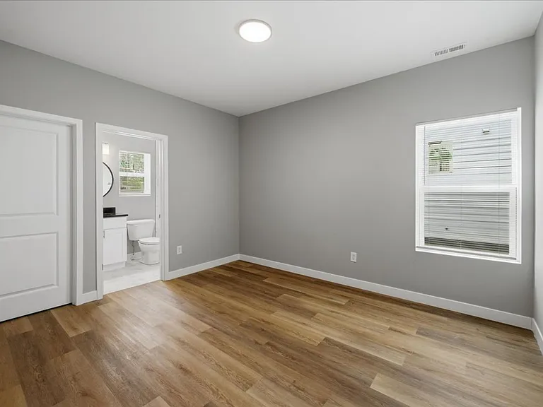 2813 N Talbott St #A — Photo 6