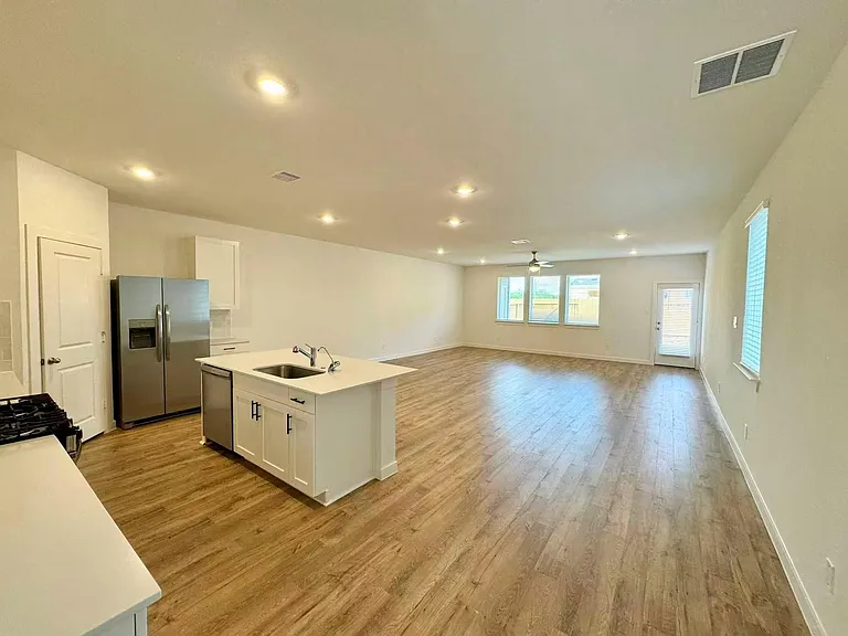3527 Lovebird Ln — Photo 3