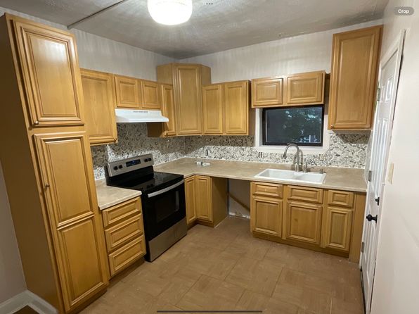 233 3rd St