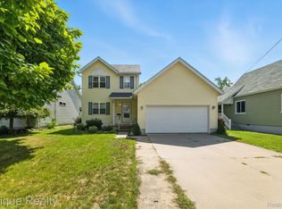 146 Taylor St, Port Huron, MI 48060