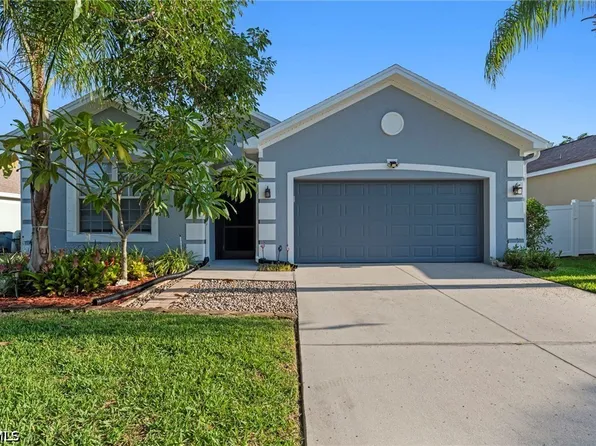13261 Hampton Park Ct, Fort Myers, FL 33913