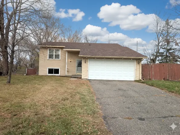 1837 Deer Hills Trl, Eagan, MN 55122