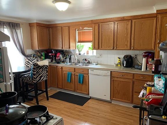 2nd image of 226 Walter St SE