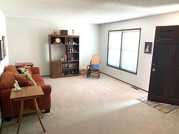2nd image of 2621 W Middleground Dr