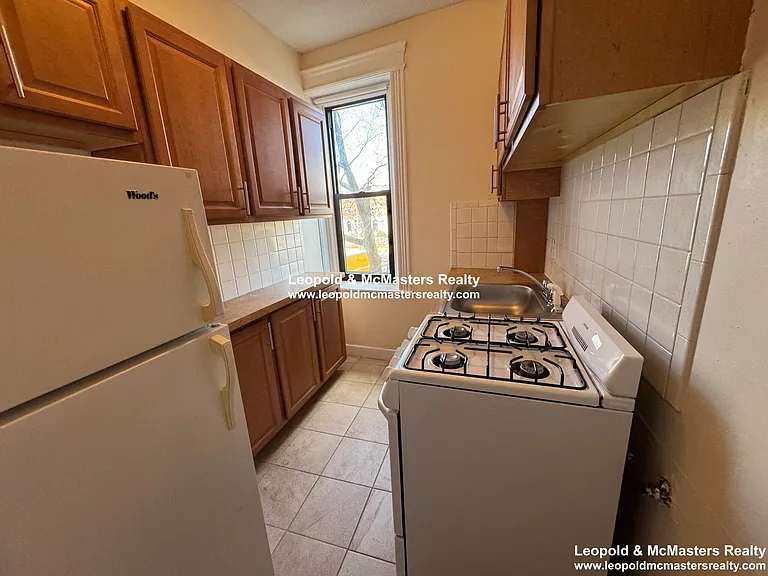1124 Commonwealth Ave — Photo 43