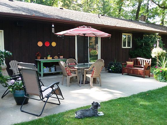 4th image of 58444 Oakwood Ct