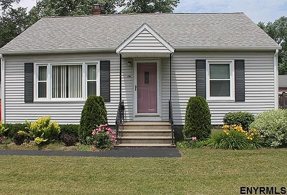 1st image of 6 Old Myers Dr