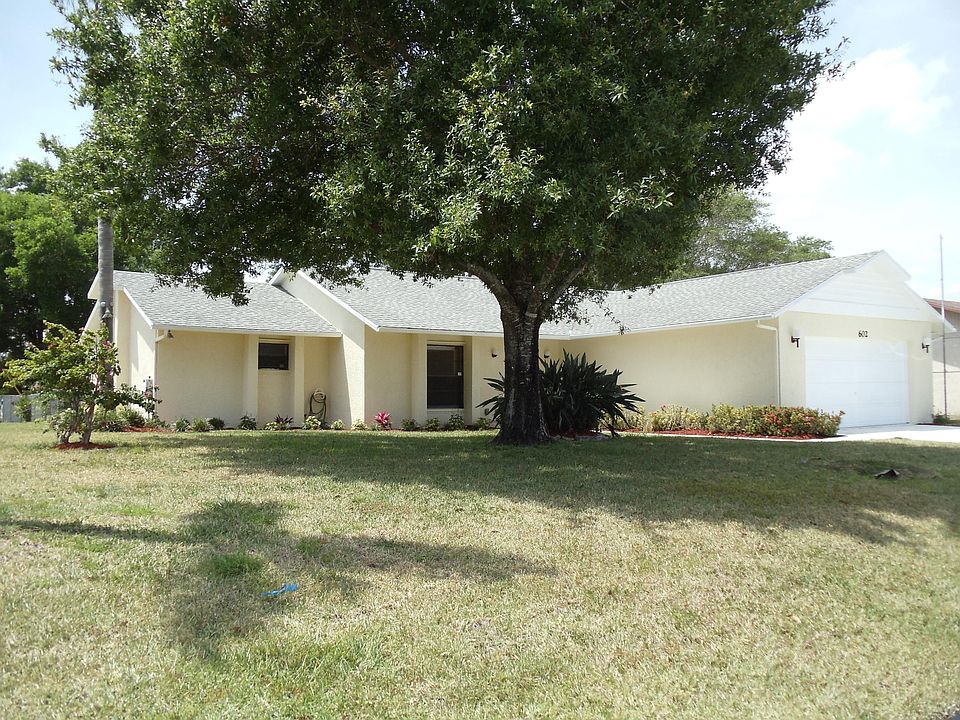 1st image of 602 NE Helicon Lane