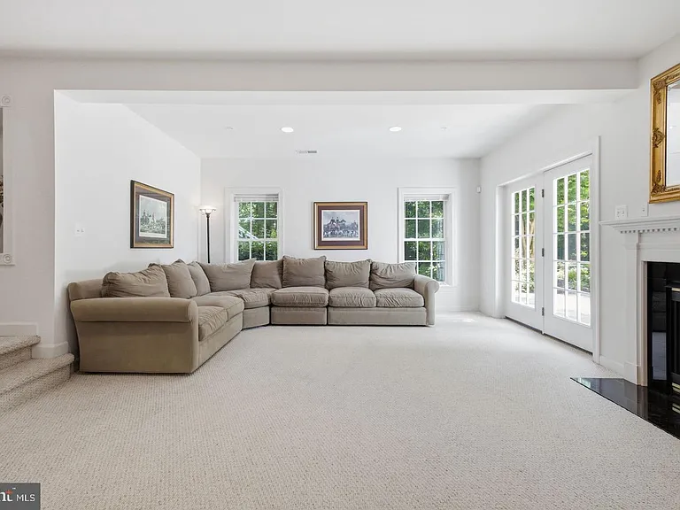 14140 Seneca Rd — Photo 105