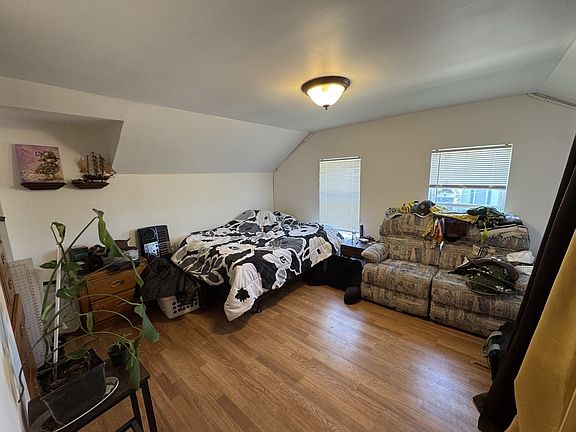 4th image of 218 S Church St #4