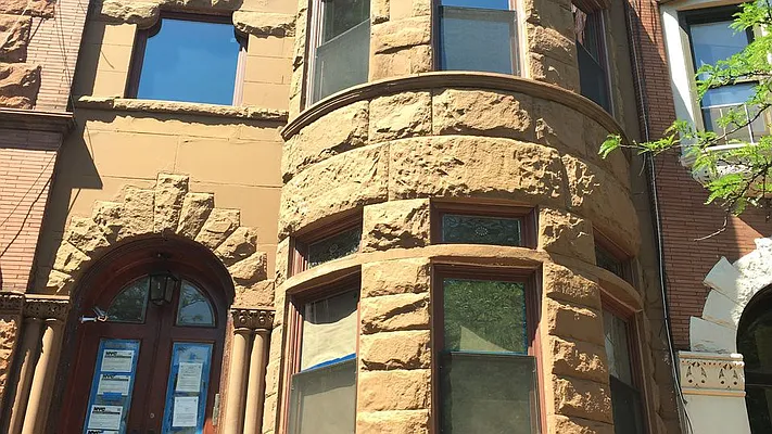 Rented by Nooklyn NYC LLC | media 19