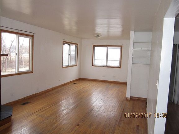 4th image of 17489 Eastgate Dr