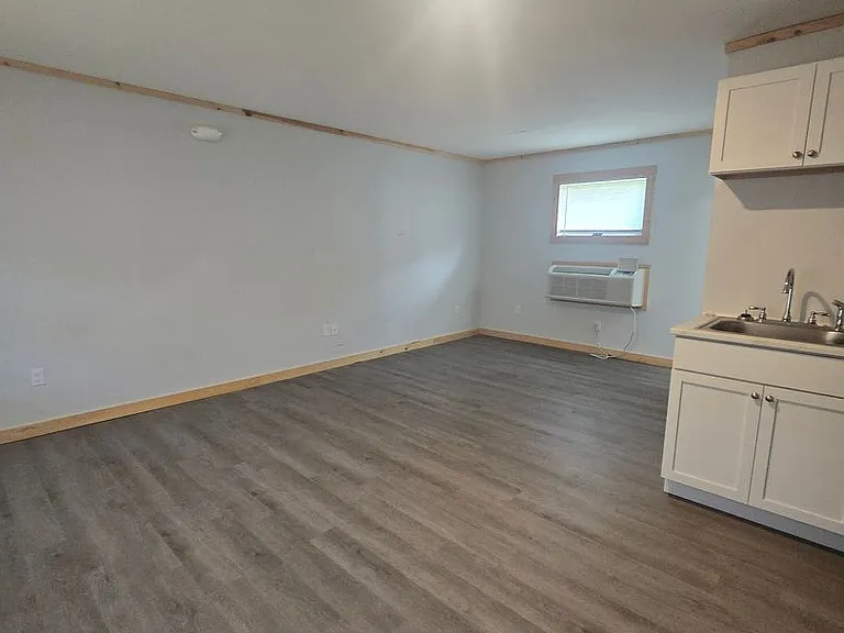 881 S Otsego Ave — Photo 1
