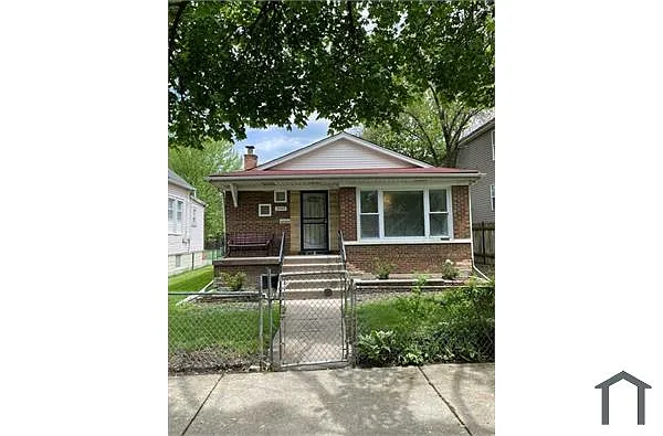 Building Photo - 9049 S Ellis Ave