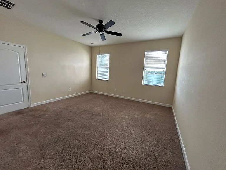 2950 Youngford St — Photo 12