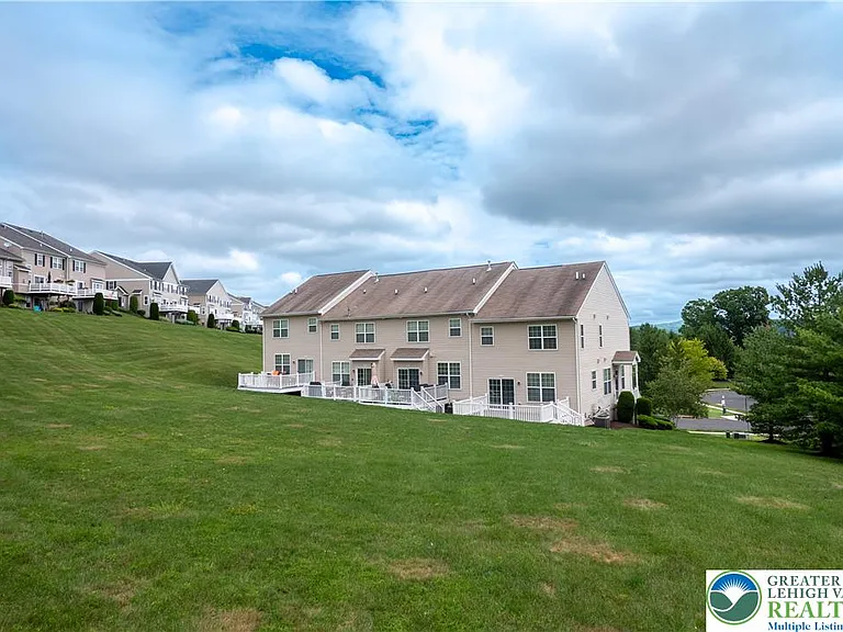 4207 Yorktown Rd — Photo 7