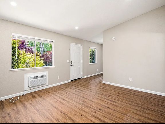 3rd image of 7437 Santa Ysabel Ave #F