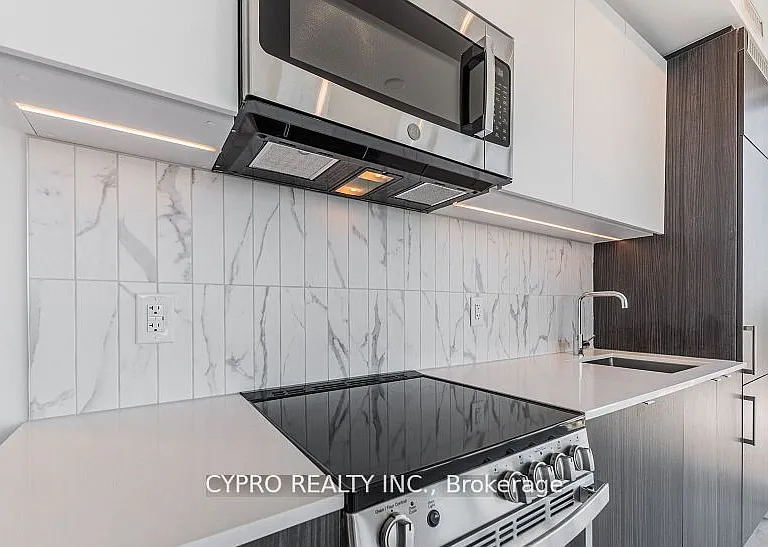 500 Dupont St #616 — Photo 12