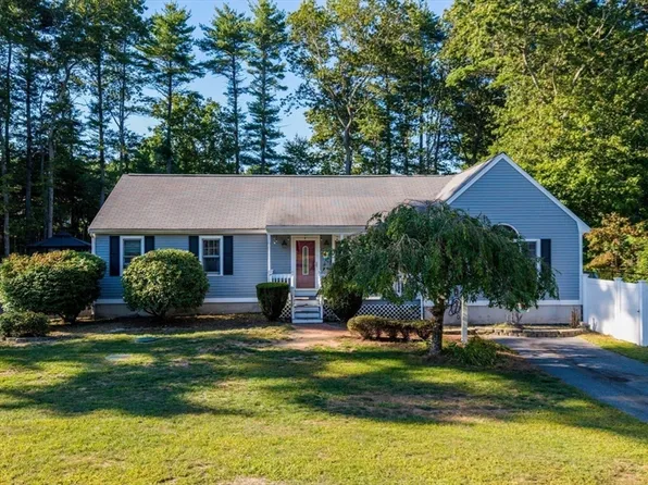 25 Wintergreen Ln, Taunton, MA 02780