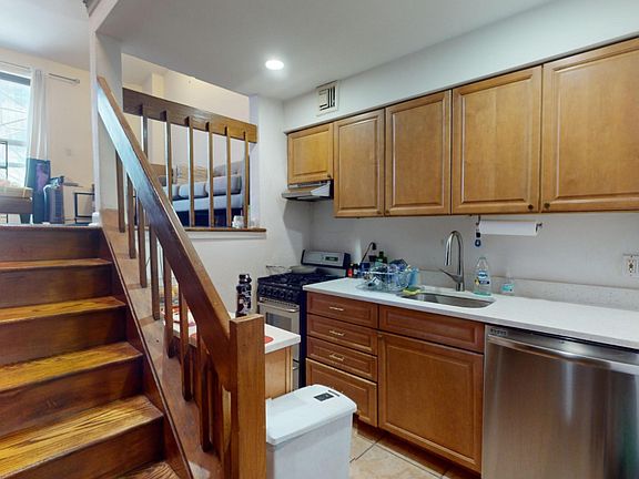 4th image of 155 E 88th St APT 2d