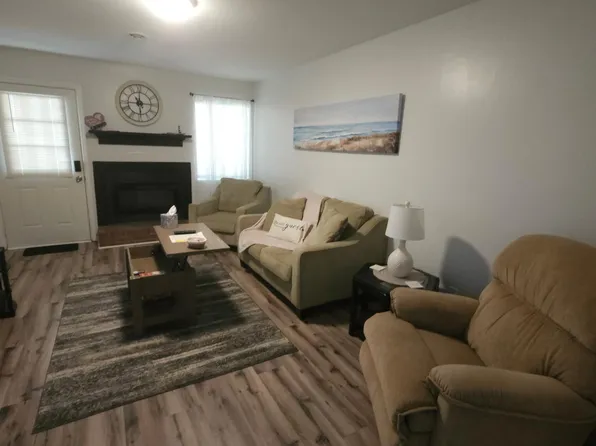 201 Shipman Rd APT K41, Havelock, NC 28532