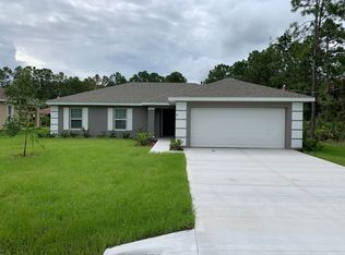 8 Pierce Ln, Palm Coast, FL 32164