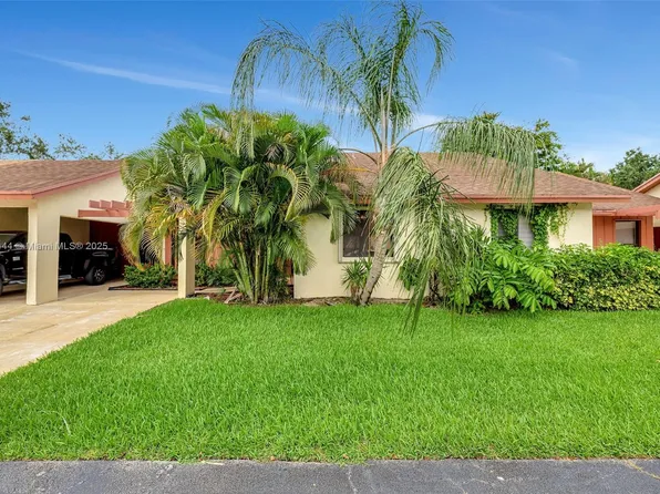 1798 Maplewood Trl, Coconut Creek, FL 33063