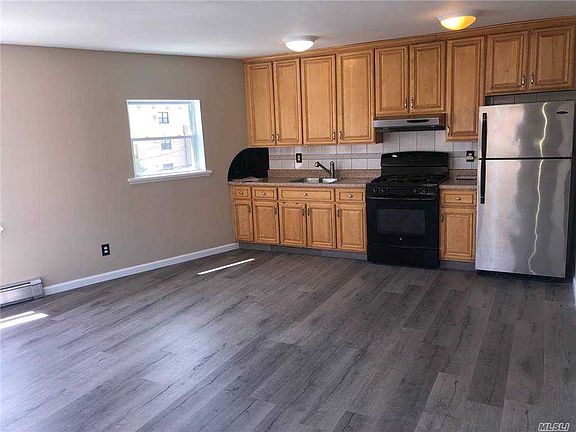 2nd image of 30-14 45th St Floor 3